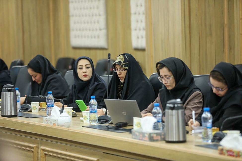 کتاب، کتابدار و کتابخانه، سه ضلع خدمات فرهنگی در جامعه هستند