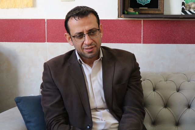 دیدار مدیرکل کتابخانه‌های عمومی سمنان و فرماندار دامغان با خانواده شهید والامقام حاج قدرت الله هراتیان