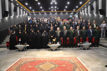 نشست معرفی و بررسی کتاب «همسفر آتش و برف» در آذربایجان‌غربیآتش و برف