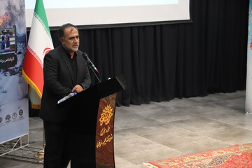 نشست معرفی و بررسی کتاب «همسفر آتش و برف» در آذربایجان‌غربی