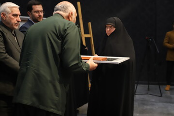 نشست معرفی و بررسی کتاب «همسفر آتش و برف» در آذربایجان‌غربی