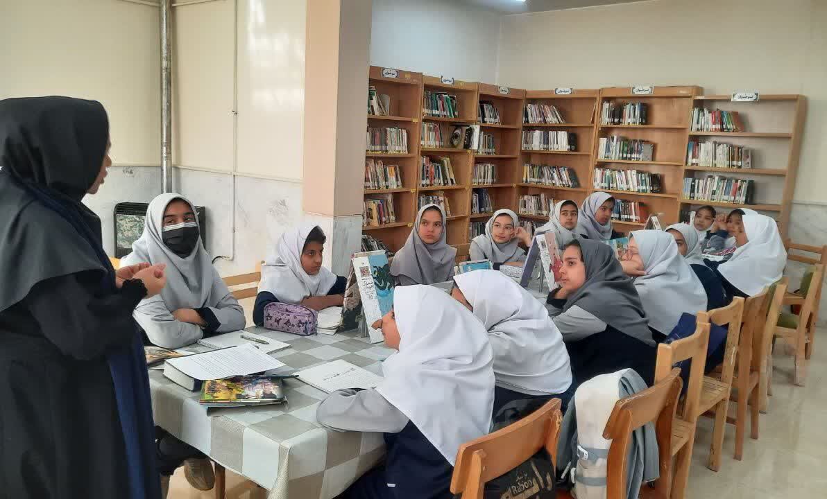 هفته کتاب؛ تجلی همدلی کتابداران استان مرکزی برای ترویج فرهنگ مطالعه