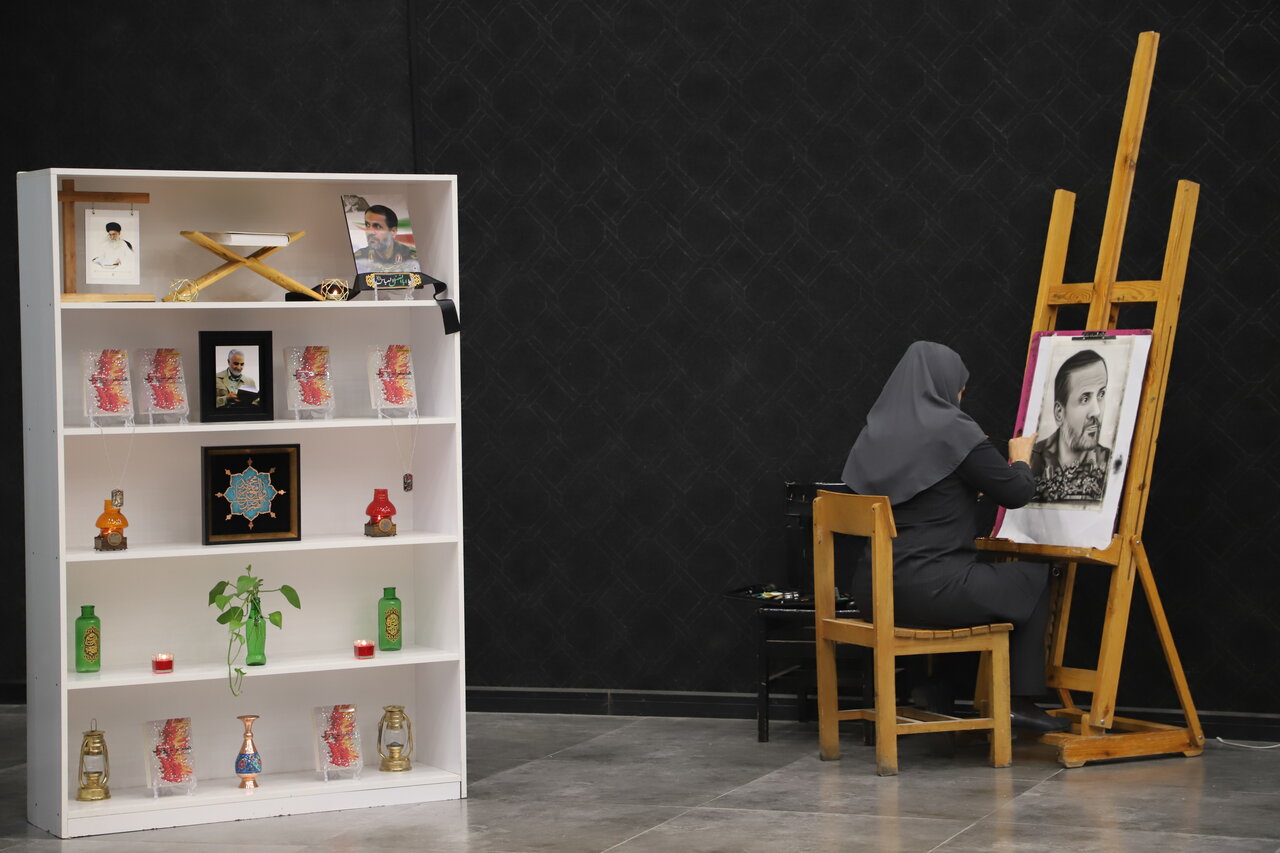 نشست معرفی و بررسی کتاب «همسفر آتش و برف» در آذربایجانغربی برگزار شد