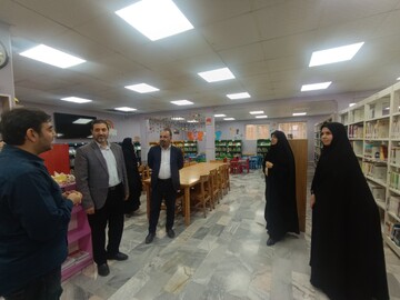 بازدید مدیرکل کانون پرورش فکری کودکان و نوجوانان از کتابخانه ی آیت الله خامنه ای قم