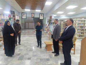 بازدید مدیرکل کانون پرورش فکری کودکان و نوجوانان از کتابخانه ی آیت الله خامنه ای قم