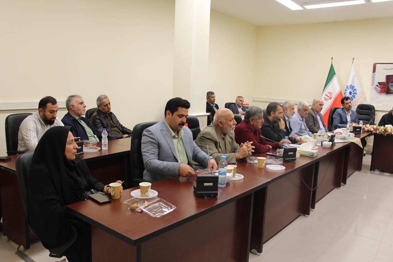 آیین رونمایی از کتاب «ضیافت شعر، شطح و اندیشه» در گرگان برگزار شد