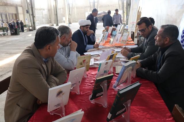 بیش از ۵۰۰ برنامه فرهنگی در کتابخانههای عمومی سمنان به مناسبت هفته کتاب برگزار میشود