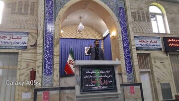 میز ارتباطات مردمی کتابخانه‌های عمومی آذربایجان‌غربی