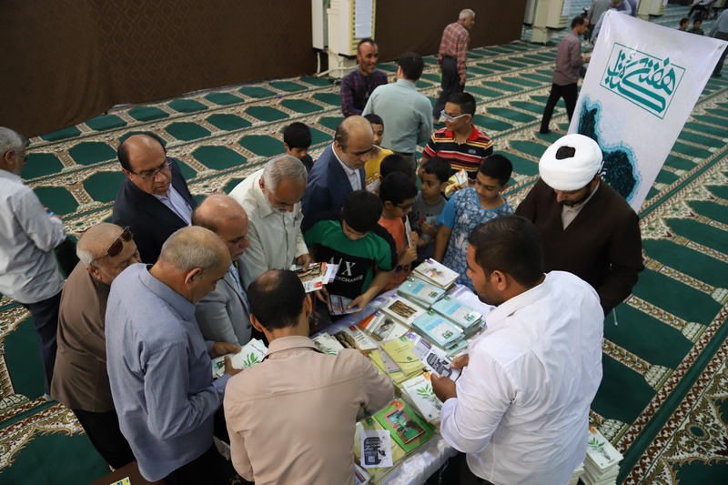 حضور پررنگ کتابداران در نماز جمعههای استان بوشهر؛ از میز خدمت تا غرفههای فرهنگی
