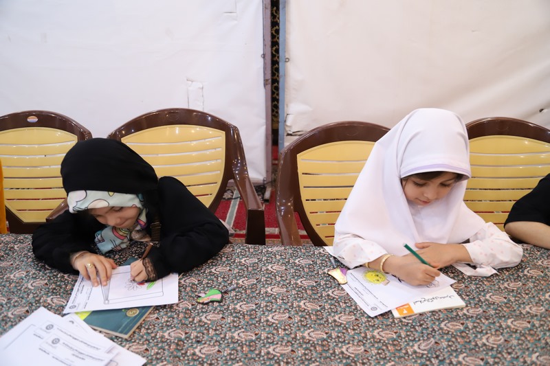 حضور پررنگ کتابداران در نماز جمعههای استان بوشهر؛ از میز خدمت تا غرفههای فرهنگی