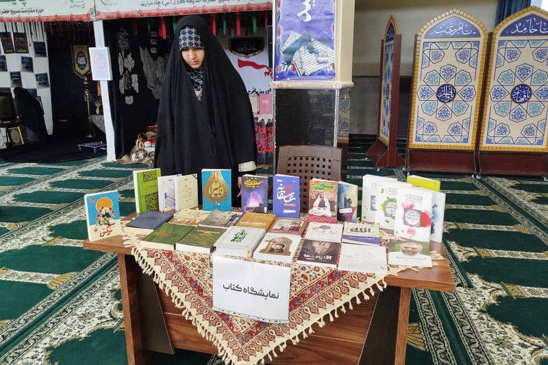 حضور پررنگ کتابداران در نماز جمعههای استان بوشهر؛ از میز خدمت تا غرفههای فرهنگی