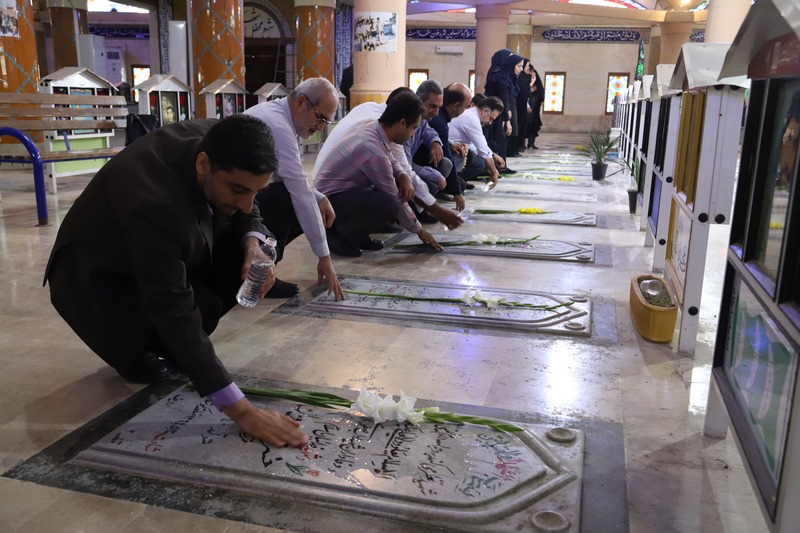 تجدید پیمان کتابداران کتابخانههای عمومی استان بوشهر با آرمانهای امام راحل و شهداء