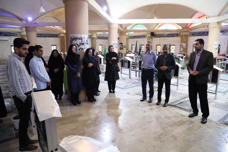 تجدید پیمان کتابداران کتابخانههای عمومی استان بوشهر با آرمانهای امام راحل و شهداء