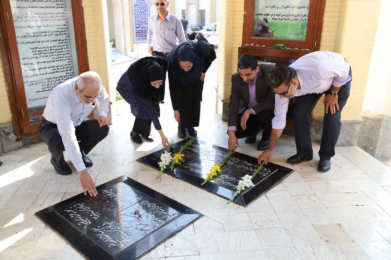 تجدید پیمان کتابداران کتابخانه‌های عمومی استان بوشهر با آرمان‌های امام راحل و شهداء