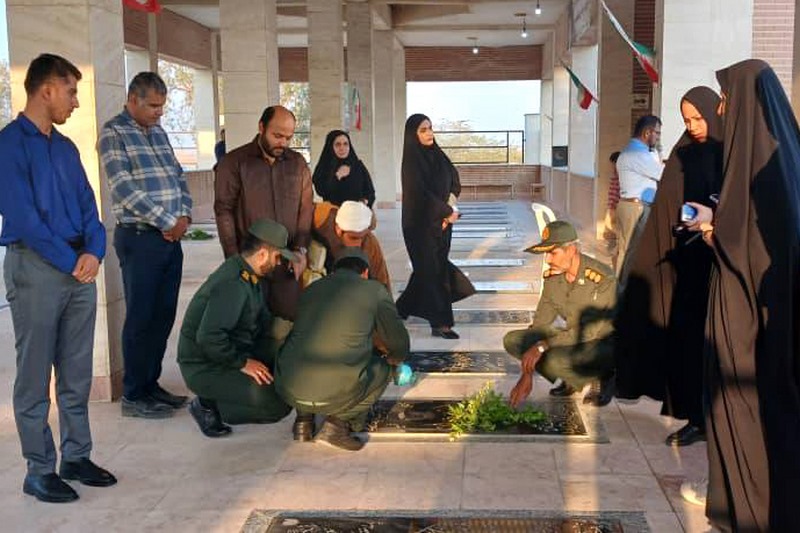 تجدید پیمان کتابداران کتابخانههای عمومی استان بوشهر با آرمانهای امام راحل و شهداء