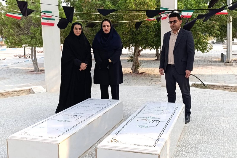 تجدید پیمان کتابداران کتابخانههای عمومی استان بوشهر با آرمانهای امام راحل و شهداء