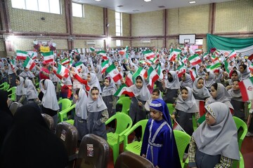 «جشن کتاب» در دبستان دخترانه معینی بوشهر برگزار شد