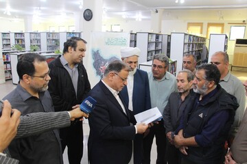 استاندار گلستان از کتابخانه عمومی حکیم میرفندرسکی گرگان بازدید کرد