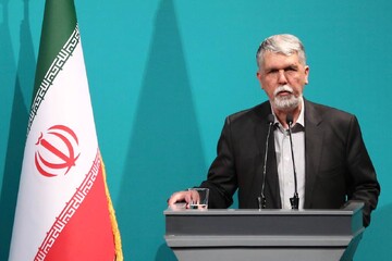 آیین گرامیداشت روز «کتاب، کتابخوانی و کتابدار» و معرفی برگزیدگان «هم‌خوان؛ نشان کتابخانه عمومی ایران»