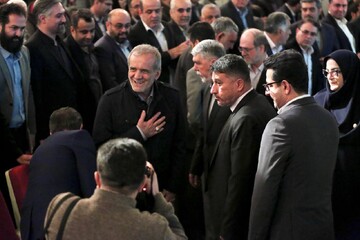 آیین گرامیداشت روز «کتاب، کتابخوانی و کتابدار» و معرفی برگزیدگان «هم‌خوان؛ نشان کتابخانه عمومی ایران»