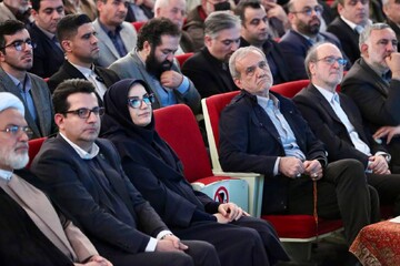 آیین گرامیداشت روز «کتاب، کتابخوانی و کتابدار» و معرفی برگزیدگان «هم‌خوان؛ نشان کتابخانه عمومی ایران»