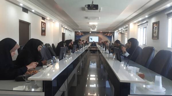 تشریح برنامه‌های استان کرمان در سی و سومین دوره هفته کتاب با شعار «بخوانیم برای ایران»