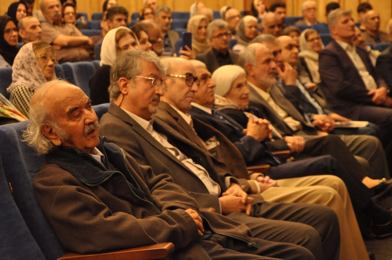 تجلیل از «سیدحسین میرمجلسی»، واقف ۳۰ هزار جلد کتاب به کتابخانه مرکزی رشت