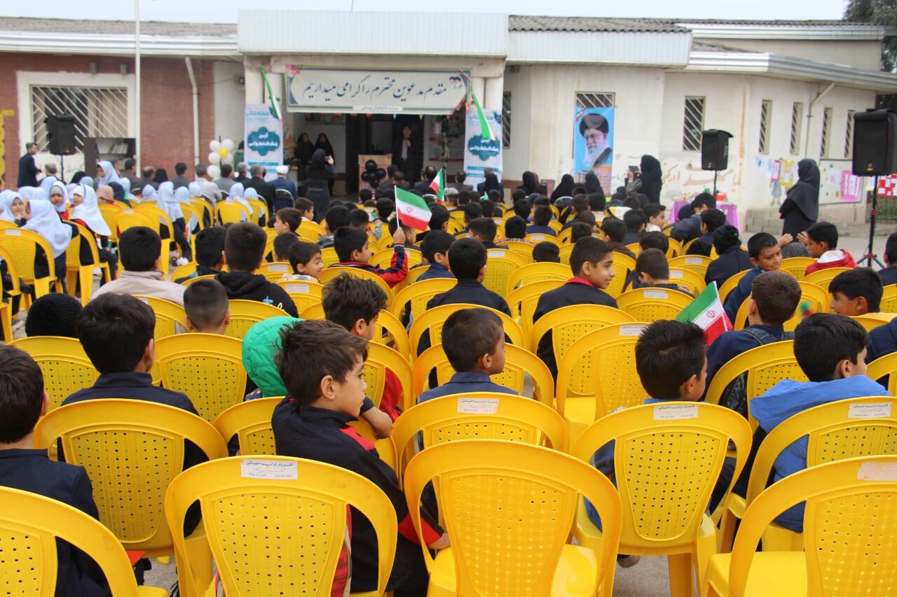 زنگ هفته کتاب در گرگان به صدا درآمد