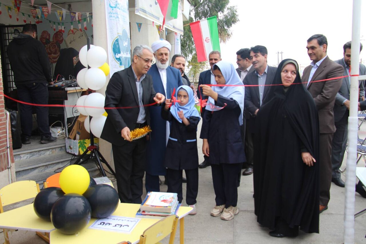 زنگ هفته کتاب در گرگان به صدا درآمد