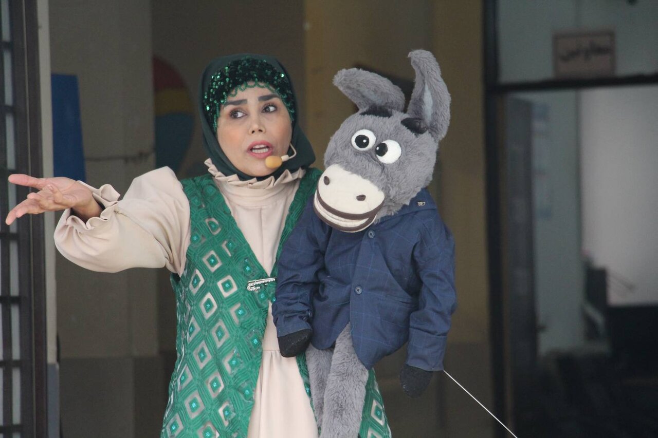 زنگ هفته کتاب در گرگان به صدا درآمد