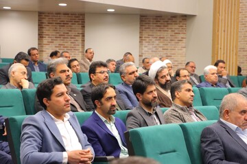 جلسه هفتگی تفسیر قرآن ویژه مدیران استان به میزبانی اداره کل کتابخانه‌های عمومی یزد