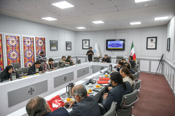 نشست مطبوعاتی قم