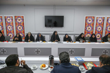 نشست مطبوعاتی قم