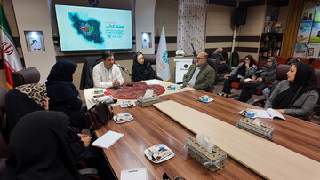 نشست تخصصی «بررسی ادبیات کودکان و فبک» در اراک