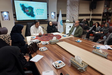 نشست تخصصی «بررسی ادبیات کودکان و فبک» در اراک