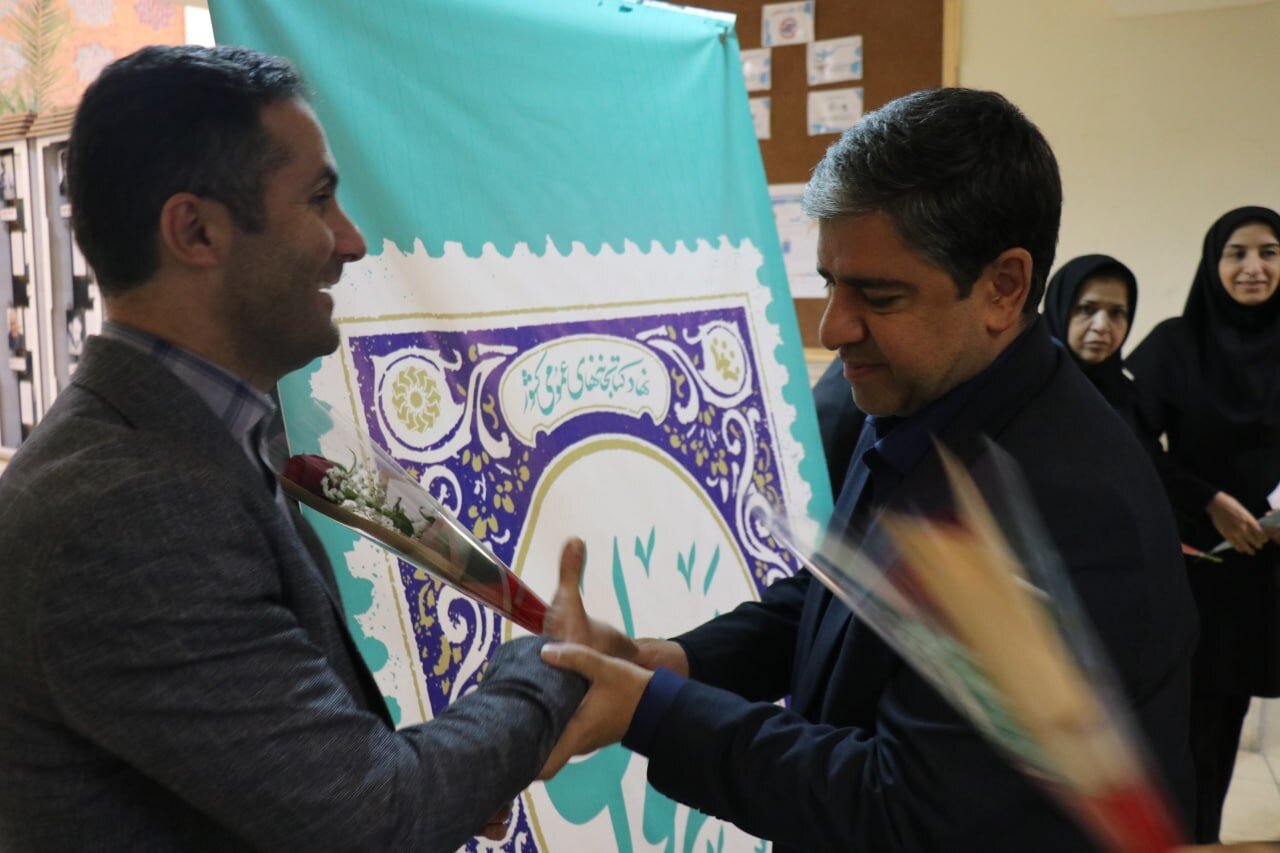 دستیار اجتماعی رئیس‌جمهور و استاندار اردبیل از کتابخانه مرکزی اردبیل بازدید کردند