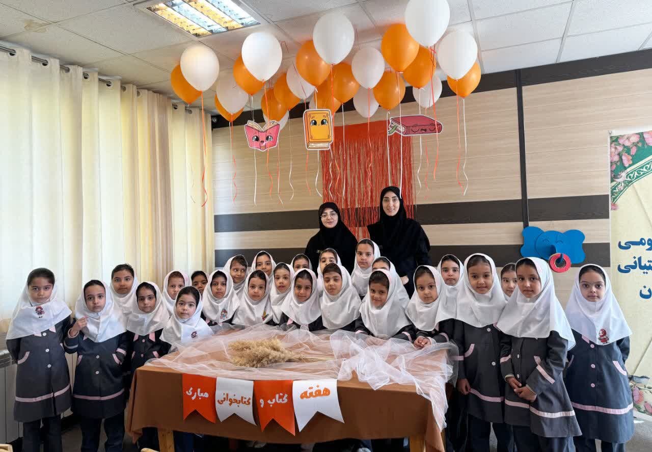 زنگ کتابخوانی در استان مرکزی به صدا درآمد