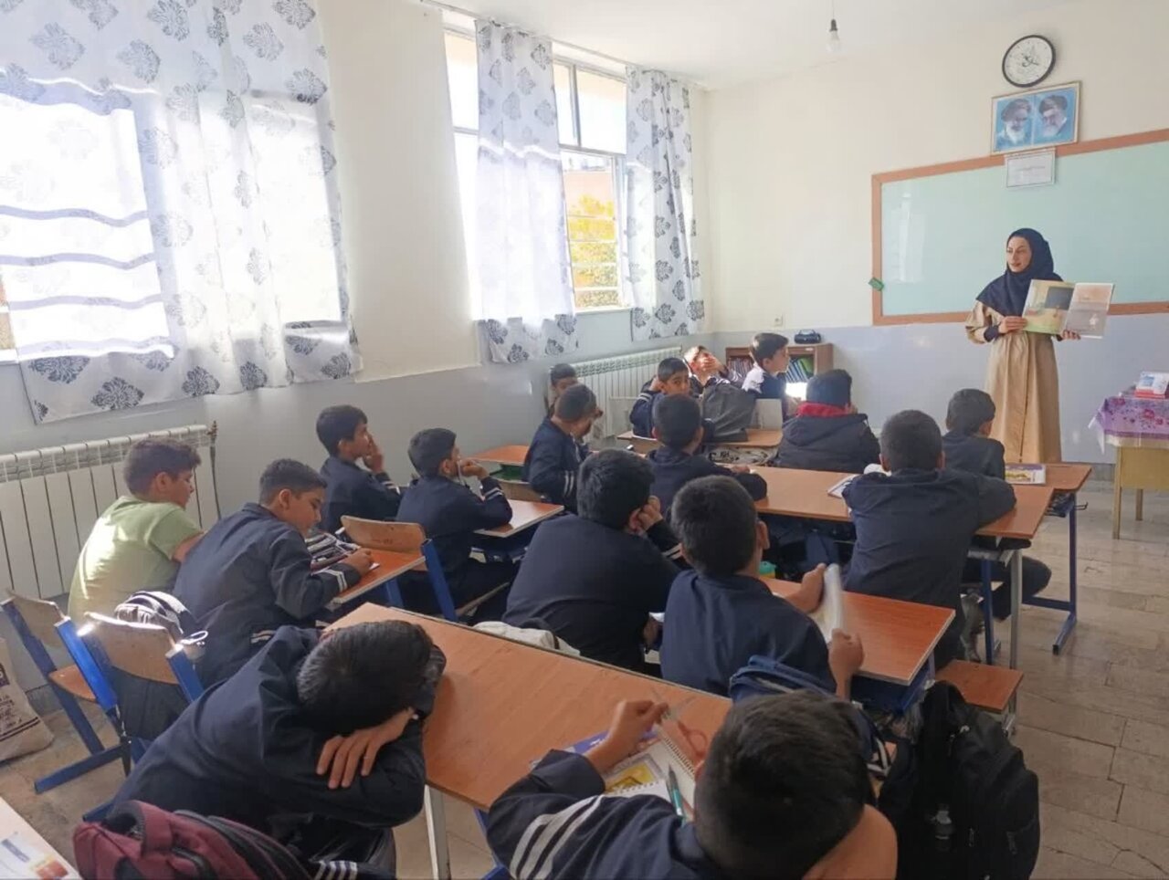 زنگ کتابخوانی در استان مرکزی به صدا درآمد