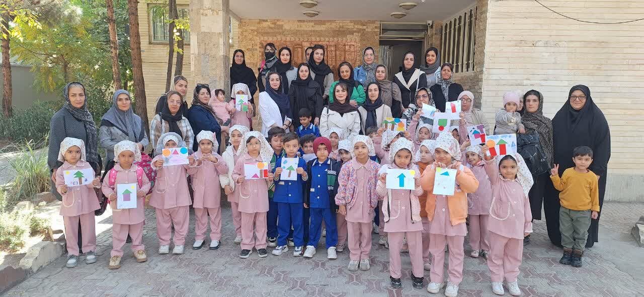 همدلی خانواده‌ها و دانش‌آموزان در کتابخانه‌های عمومی استان مرکزی