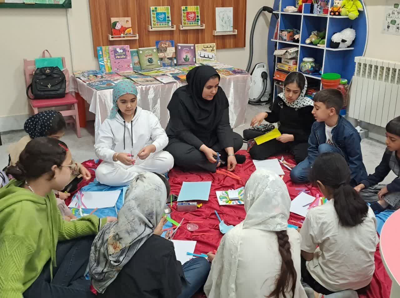 همدلی خانوادهها و دانشآموزان در کتابخانههای عمومی استان مرکزی