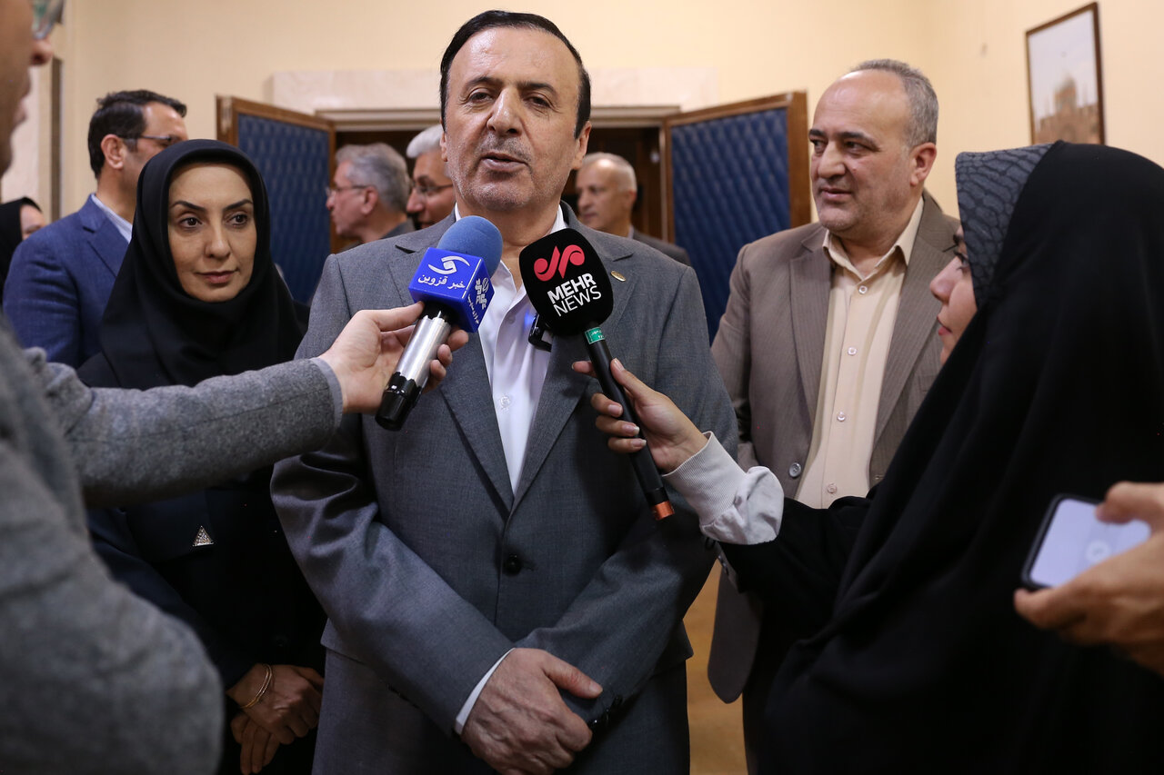 بزرگداشت هفه کتاب قزوین