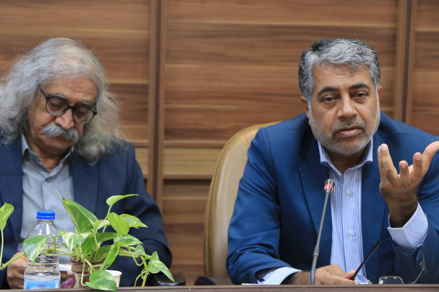 «نشست کتاب‌خوان تخصصی مؤلفان پیشکسوت» در بندرعباس برگزار شد