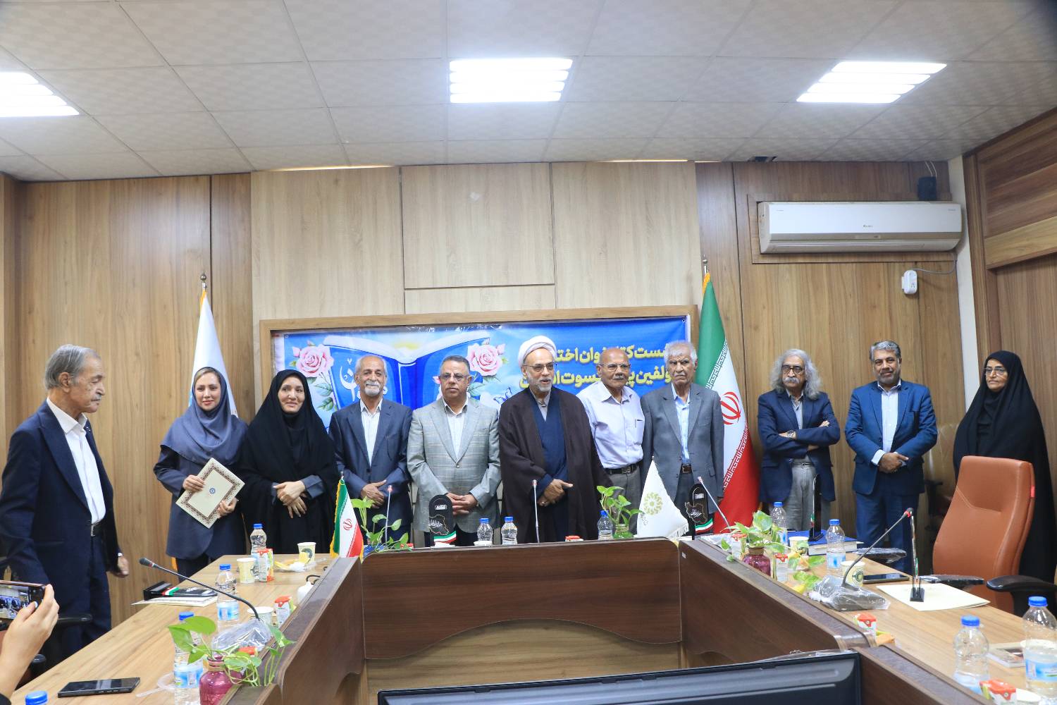 «نشست کتاب‌خوان تخصصی مؤلفان پیشکسوت» در بندرعباس برگزار شد