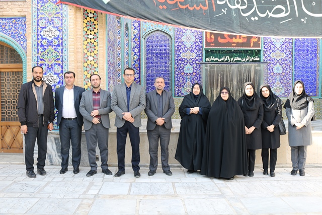 تجدید میثاق کارکنان ادارهکل کتابخانههای عمومی استان سمنان با شهدا