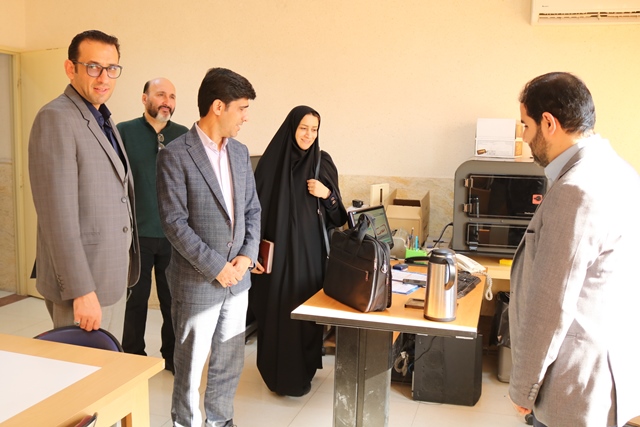 اهدای بیش از ۱۰۰ عنوان کتاب به کتابخانه مرکزی سمنان