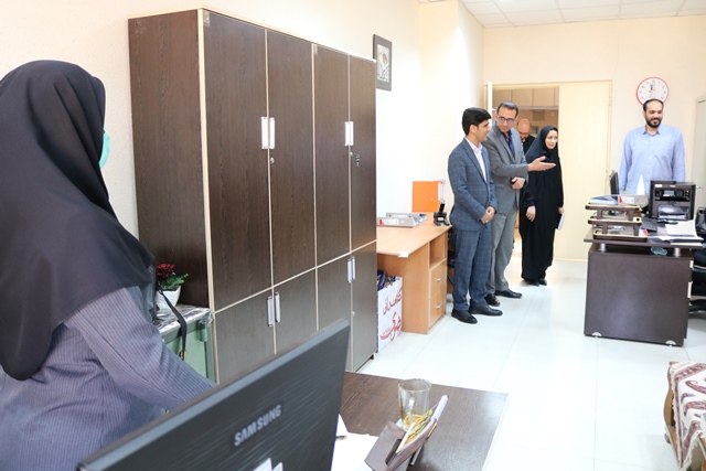 اهدای بیش از ۱۰۰ عنوان کتاب به کتابخانه مرکزی سمنان