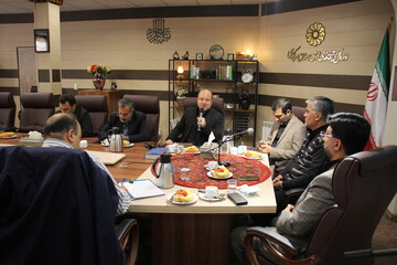 نشست کمیسیون فرهنگی، اجتماعی و ورزشی شورای اسلامی شهر اراک در کتابخانه