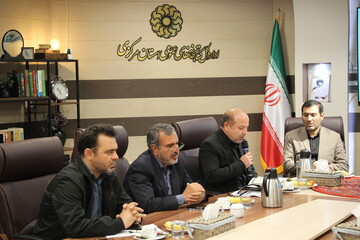 نشست کمیسیون فرهنگی، اجتماعی و ورزشی شورای اسلامی شهر اراک در کتابخانه