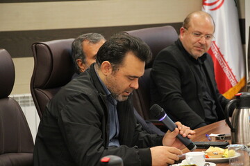 نشست کمیسیون فرهنگی، اجتماعی و ورزشی شورای اسلامی شهر اراک در کتابخانه