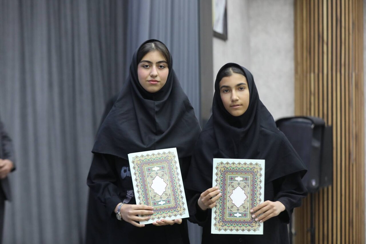 تجلیل از کتابداران، کتابخوانان، پیشکسوتان و حامیان کتاب و کتابخوانی در آذربایجان‌ شرقی